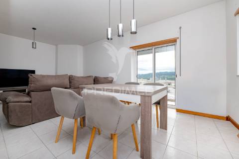 Apartamento t3 mobilado para arrendamento | ferreiros, amares