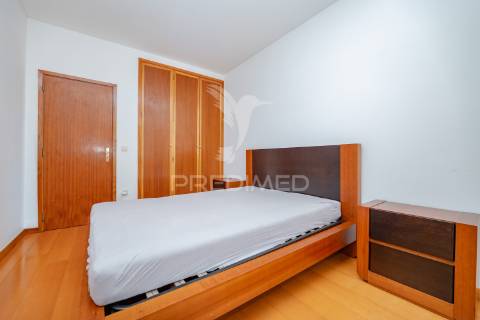 Apartamento t3 mobilado para arrendamento | ferreiros, amares