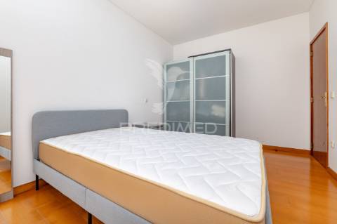 Apartamento t3 mobilado para arrendamento | ferreiros, amares