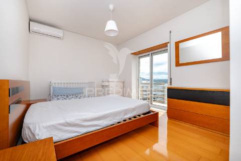 Apartamento t3 mobilado para arrendamento | ferreiros, amares