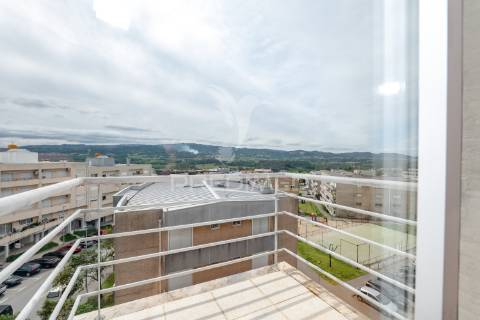 Apartamento t3 mobilado para arrendamento | ferreiros, amares