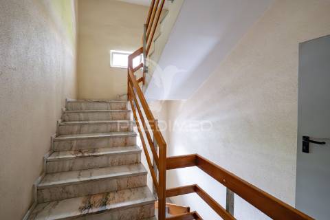 Apartamento t3 mobilado para arrendamento | ferreiros, amares