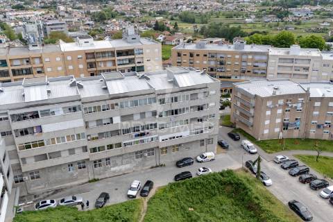 Apartamento t3 mobilado para arrendamento | ferreiros, amares