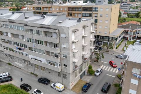 Apartamento t3 mobilado para arrendamento | ferreiros, amares