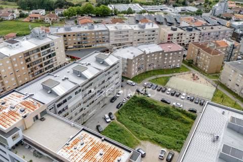 Apartamento t3 mobilado para arrendamento | ferreiros, amares