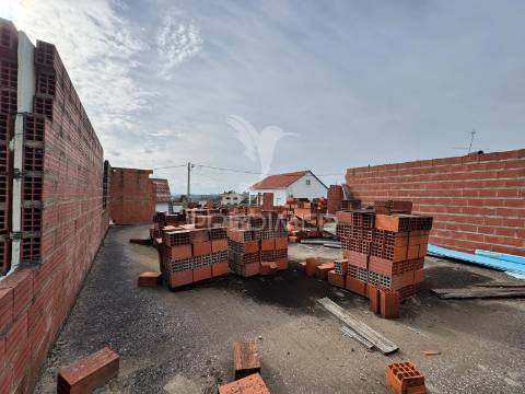 Moradia t2 em construção