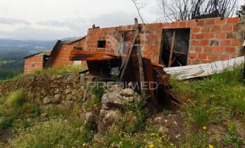 Terreno em lordelo / parque natural do alvão - vila real
