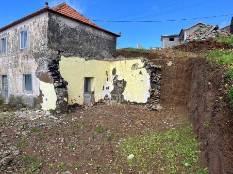 Moradia para recuperar na ponta do pargo + 2 palheiros | excelente oportunidade de investimento