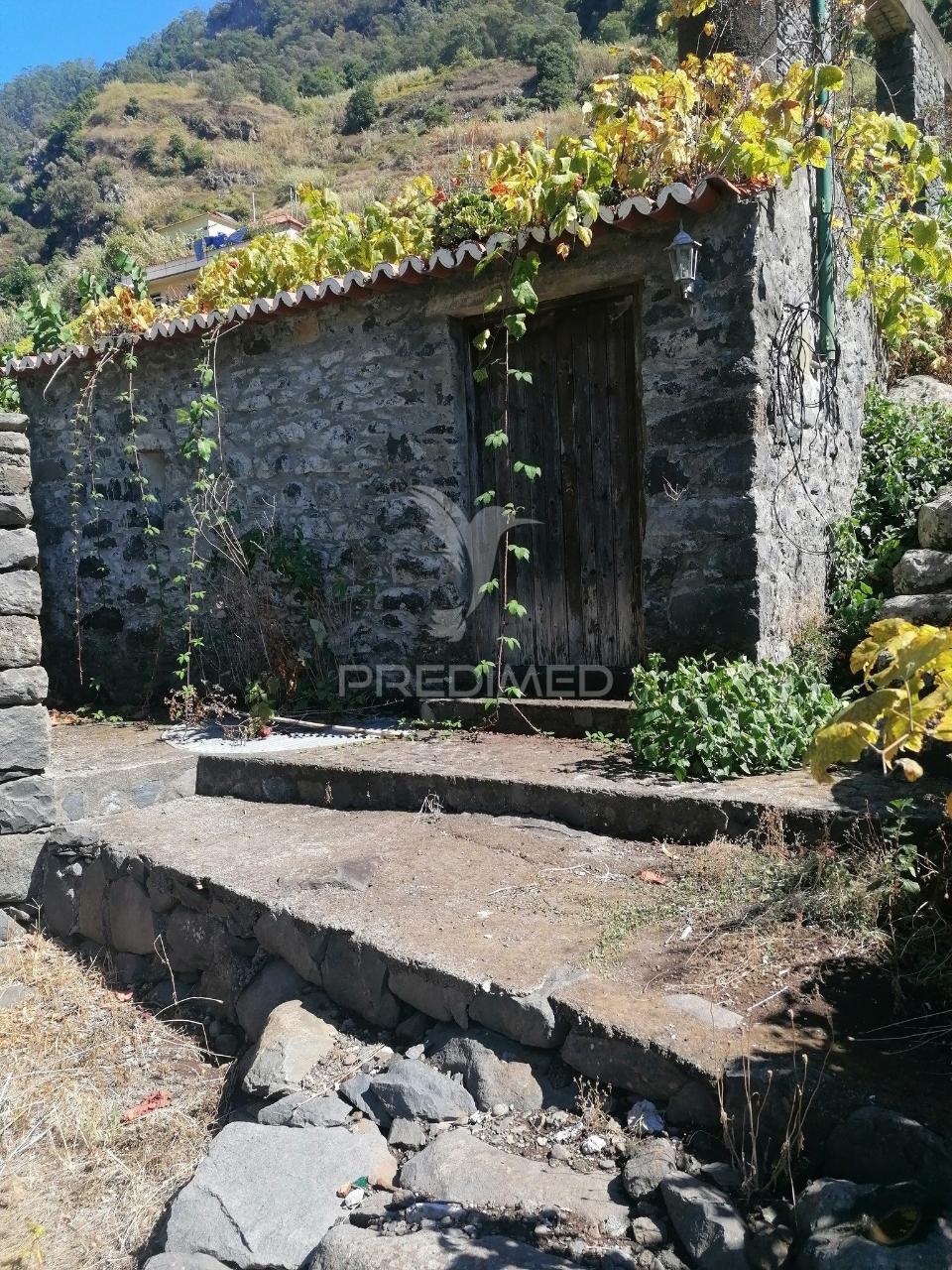 Moinho antigo à venda – oportunidade única na tabua, ribeira brava