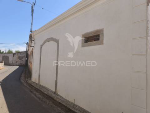 Paderne - moradia com cavalariças- tradição, potencial e localização privilegiada