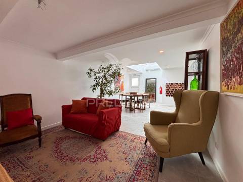 Moradia t2+1 situada em óbidos para arrendamento