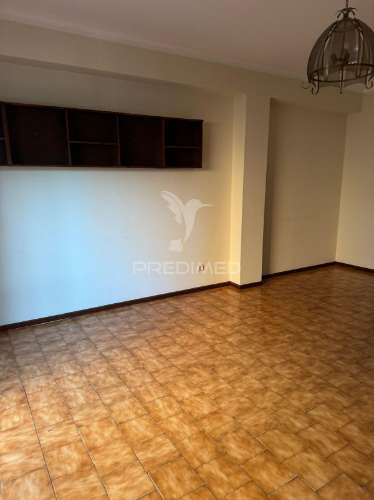 Apartamento t3 centro de fafe com terraço de 200m2