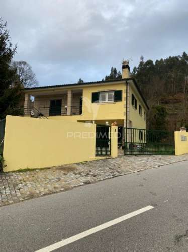 Moradia isolada t3 em amarante – 1.070m² de terreno, a 8 min. do centro e com acesso à a4