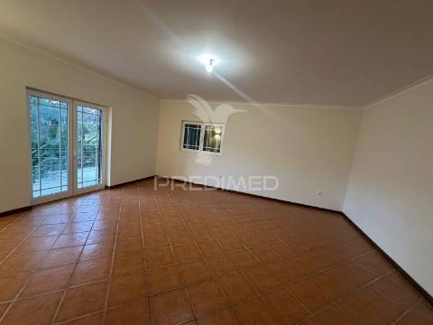 Moradia isolada t3 em amarante – 1.070m² de terreno, a 8 min. do centro e com acesso à a4