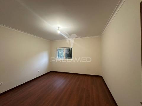 Moradia isolada t3 em amarante – 1.070m² de terreno, a 8 min. do centro e com acesso à a4