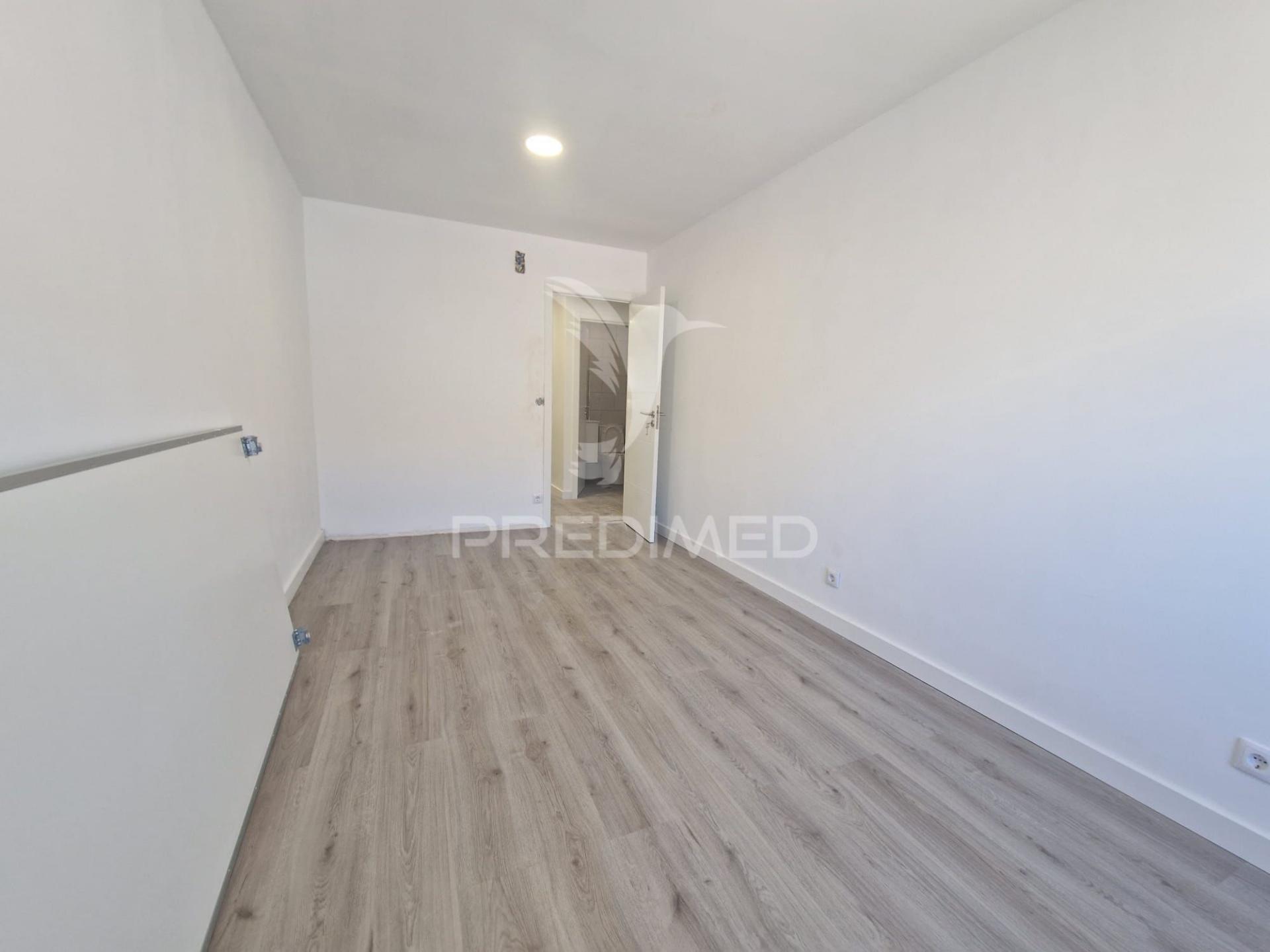 Apartamento t3 em almada