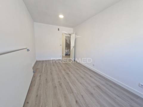 Apartamento t3 em almada