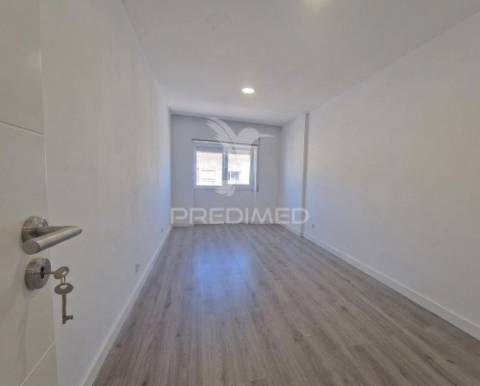 Apartamento t3 em almada