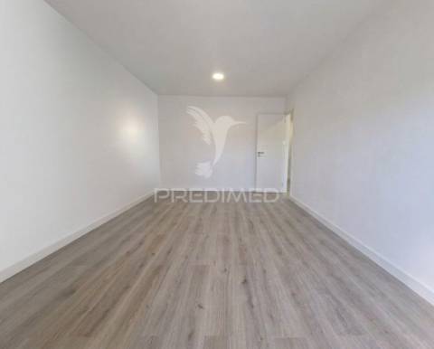 Apartamento t3 em almada
