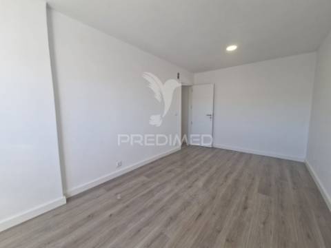 Apartamento t3 em almada
