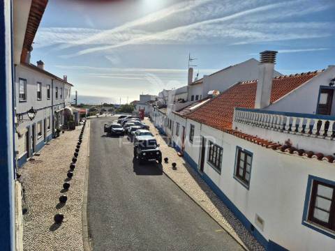 Viva o mar: moradia com vista incomparável em porto covo.
