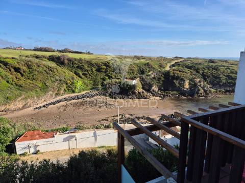 Viva o mar: moradia com vista incomparável em porto covo.