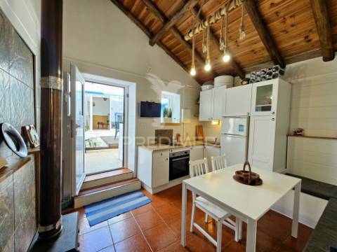 Moradia t1 térrea, totalmente equipada e mobilada, pronta a habitar em entradas, castro verde.