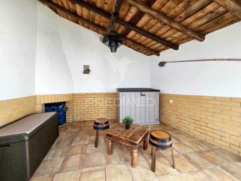 Moradia t1 térrea, totalmente equipada e mobilada, pronta a habitar em entradas, castro verde.