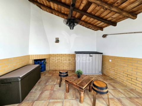 Moradia t1 térrea, totalmente equipada e mobilada, pronta a habitar em entradas, castro verde.