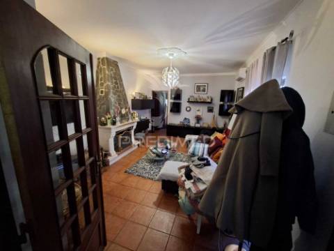 Quarto para arrendamento - alhos vedros