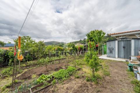 Moradia, casa t2, com terreno, em rendufinho, povoa lanhoso.