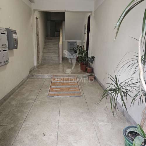 Apartamento t2 benfica remodelada com cozinha equipada