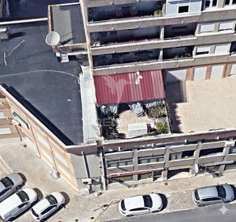 Apartamento t3 c/ terraço no laranjeiro