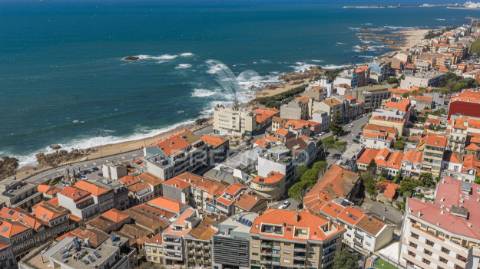 Duplex exclusivo no coração da foz do douro