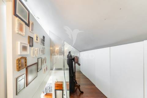 Duplex exclusivo no coração da foz do douro