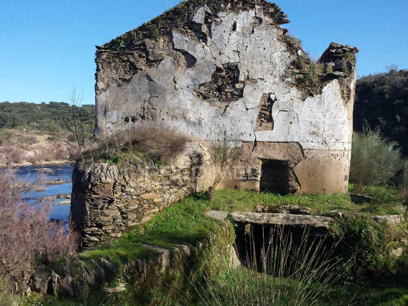 Herdade com artigo urbano