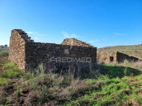 Herdade com artigo urbano