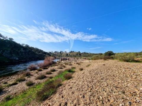 Herdade com artigo urbano
