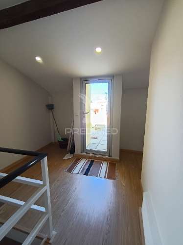 T2 triplex com terraço – zona central do porto