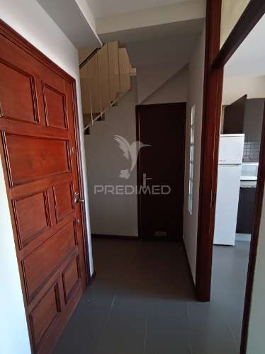 T2 triplex com terraço – zona central do porto