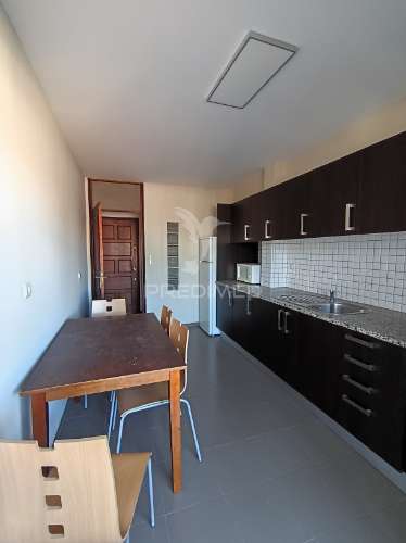 T2 triplex com terraço – zona central do porto