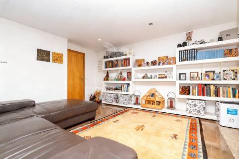 Moradia de luxo t5 com 3 suites | piscina interior aquecida | elevador | localização premium em braga