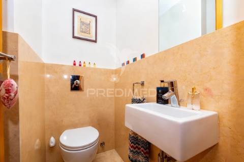 Moradia de luxo t5 com 3 suites | piscina interior aquecida | elevador | localização premium em braga