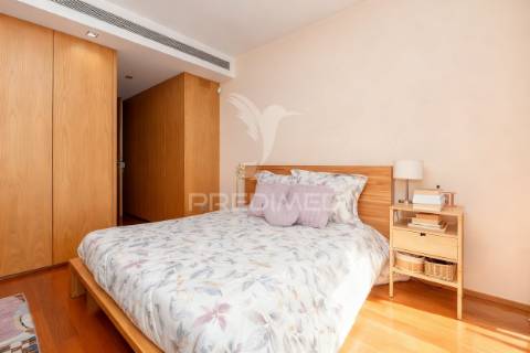 Moradia de luxo t5 com 3 suites | piscina interior aquecida | elevador | localização premium em braga