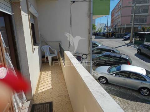 Excelente t3 na cova da piedade – almada | 90m² | varandas | ótima localização