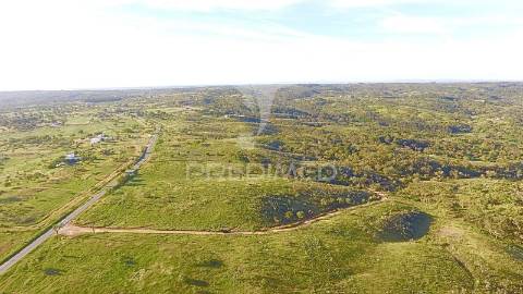 Terreno rustico com 8.5 hectares