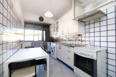 Apartamento t3 no centro de alverca do ribatejo