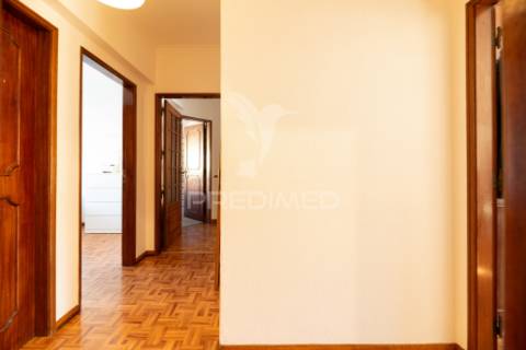 Apartamento t3 no centro de alverca do ribatejo