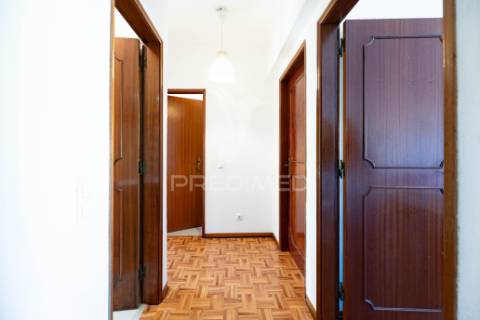 Apartamento t3 no centro de alverca do ribatejo
