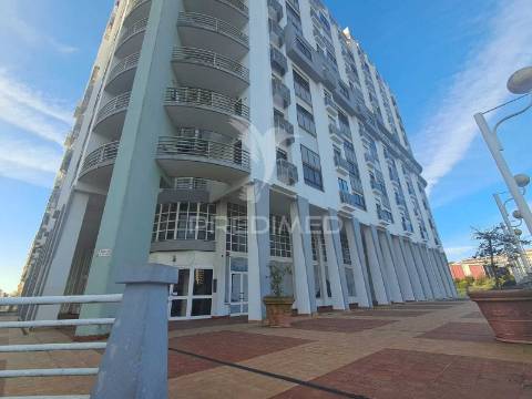 Apartamento t3 com box fechada – algueirão, mem martins